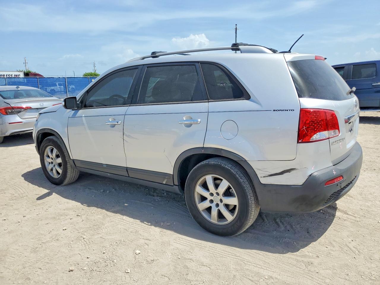 5XYKT3A6XDG409174 · 2013 KIA SORENTO · 2/13