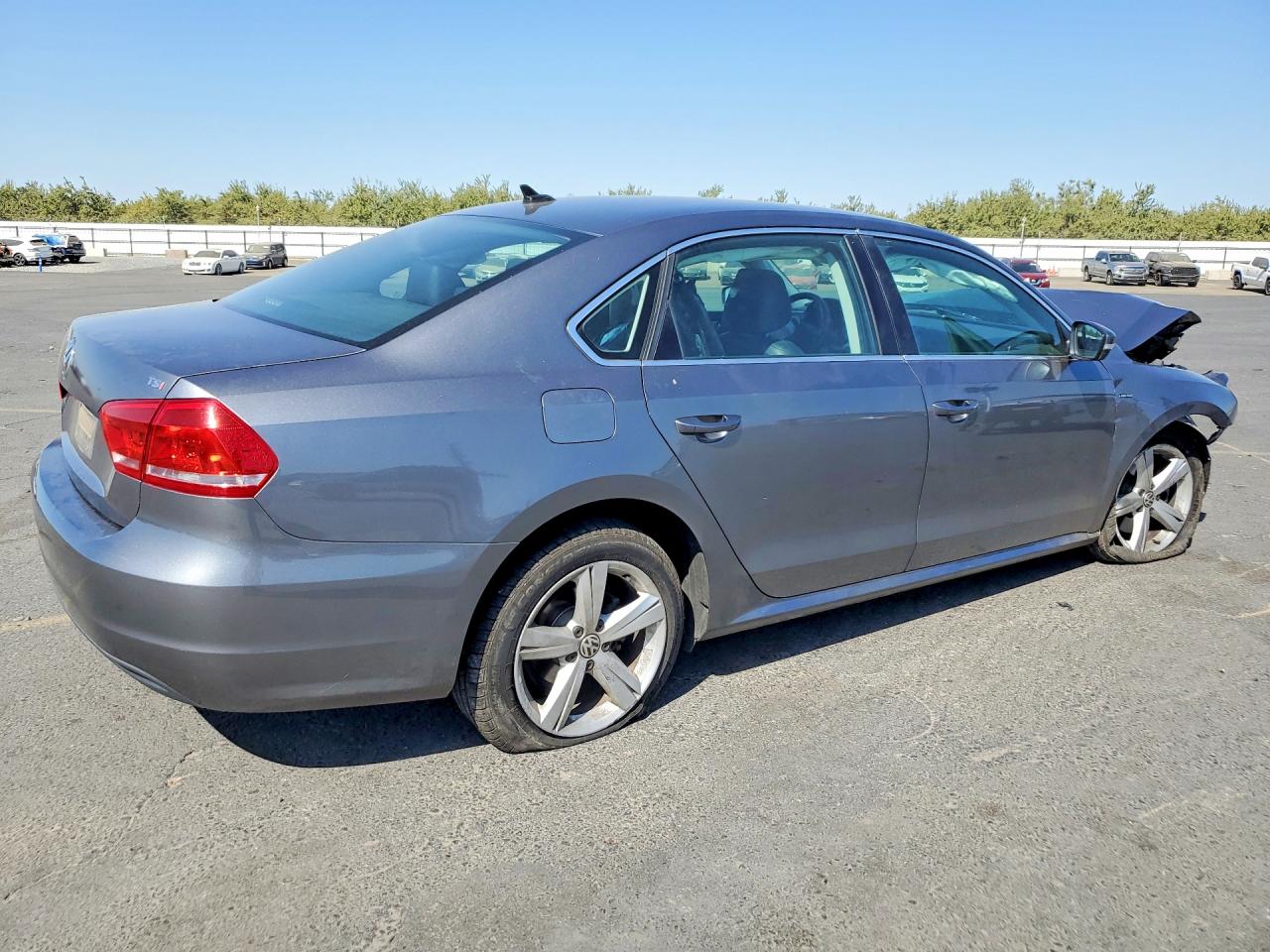 1VWAT7A30FC117210 · 2015 VOLKSWAGEN PASSAT · 3/13