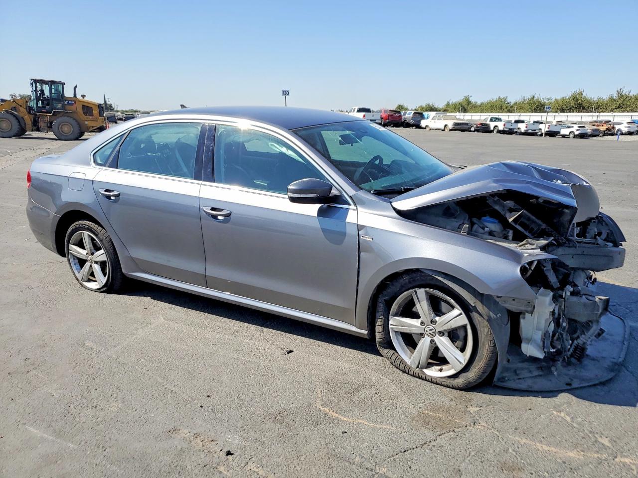 1VWAT7A30FC117210 · 2015 VOLKSWAGEN PASSAT · 4/13