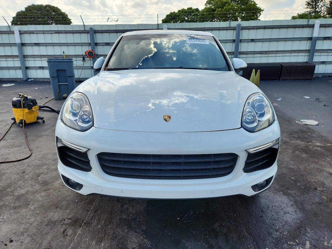 WP1AB2A25GLA95639 · 2016 PORSCHE CAYENNE · 5/14