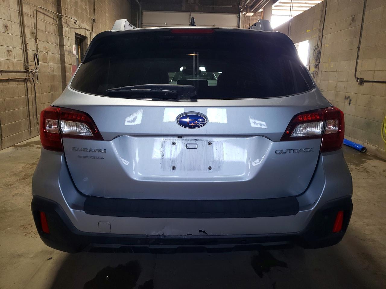 4S4BSANC7J3388402 · 2018 SUBARU OUTBACK · 6/13