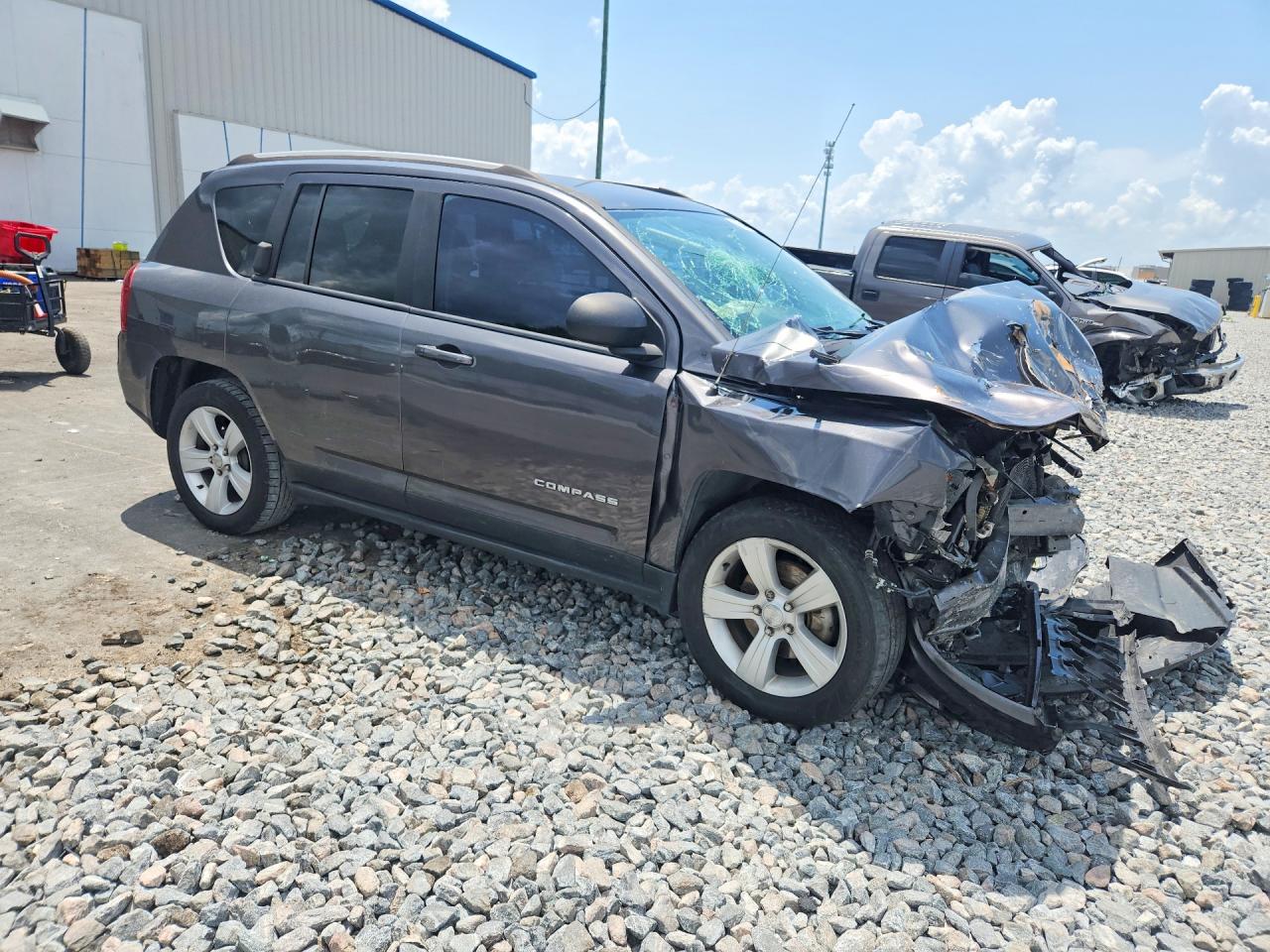 1C4NJCBA3GD810669 · 2016 JEEP COMPASS · 4/13