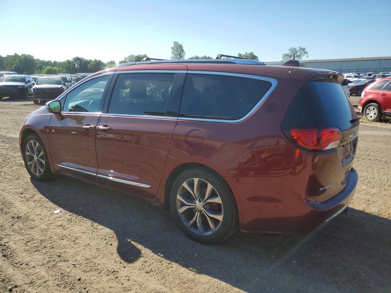 2C4RC1GG1HR836120 · 2017 CHRYSLER PACIFICA · 2/13