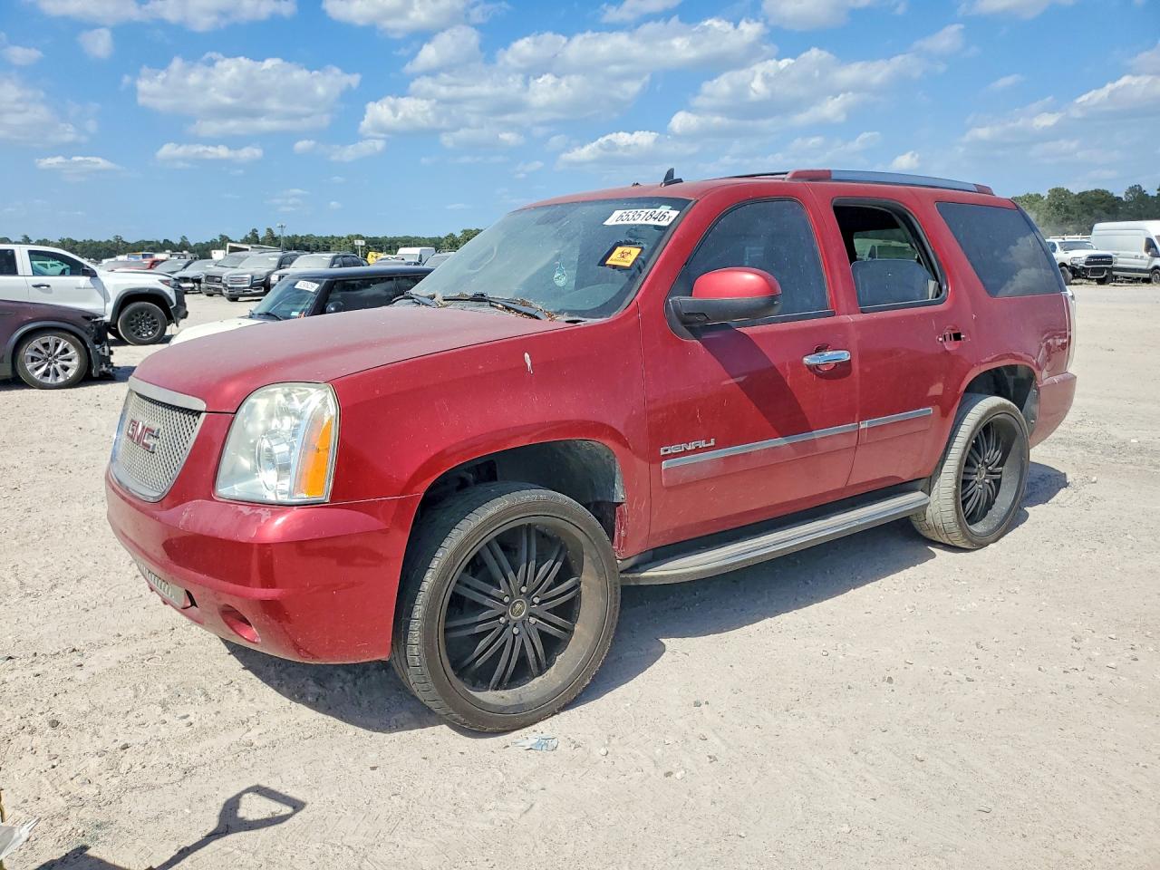 1GKS1EEF1DR320143 · 2013 GMC YUKON