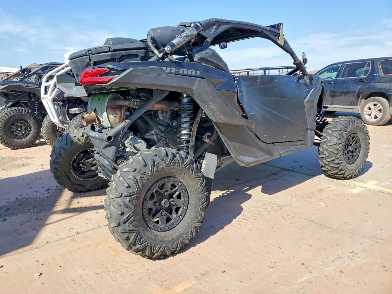 3JBVXAW40JK002183 · 2018 CAN-AM MAVERICK X3 · 4/10