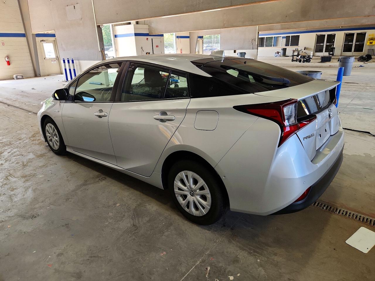 JTDKAMFU1M3135175 · 2021 TOYOTA PRIUS · 2/12