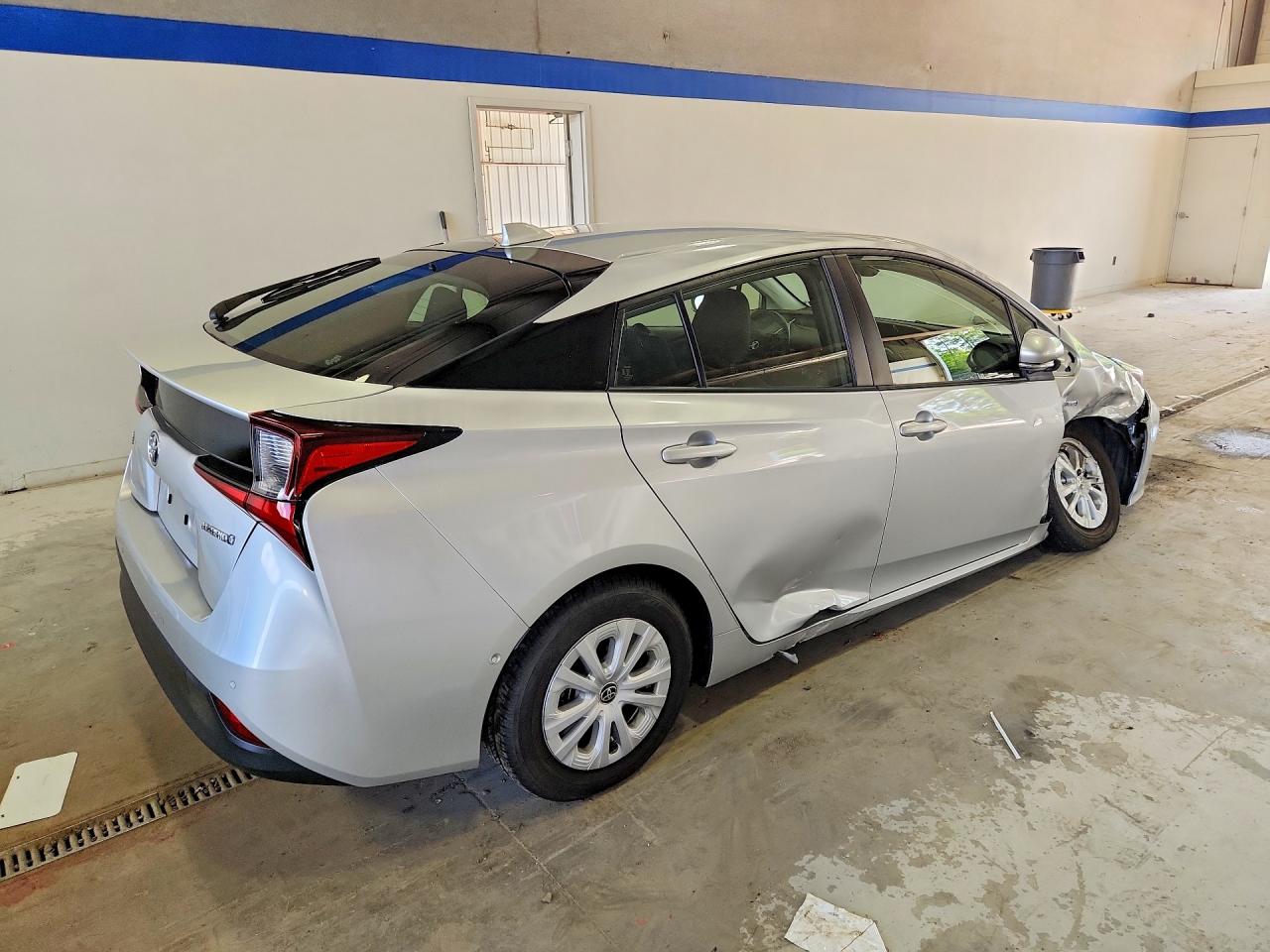 JTDKAMFU1M3135175 · 2021 TOYOTA PRIUS · 3/12