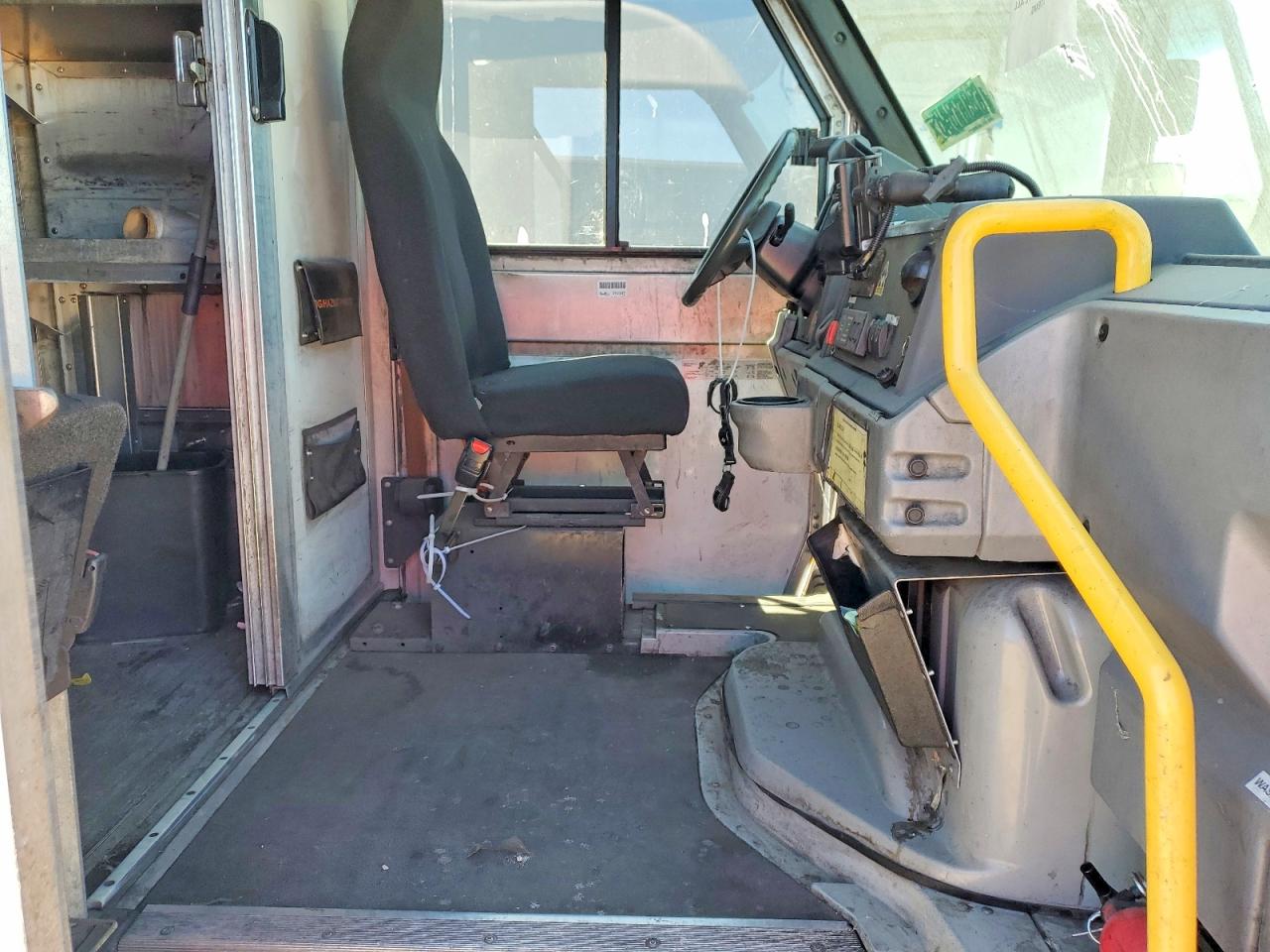JALB4T172D7W01089 · 2013 ISUZU NPR · 11/13