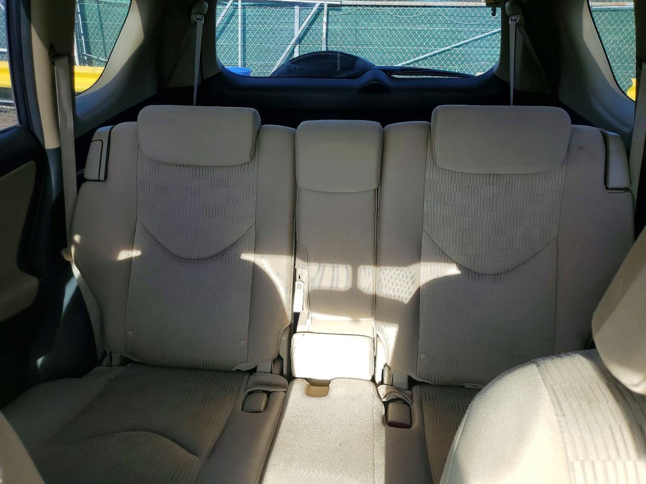 JTMJF4DV1B5039198 · 2011 TOYOTA RAV4 · 10/13