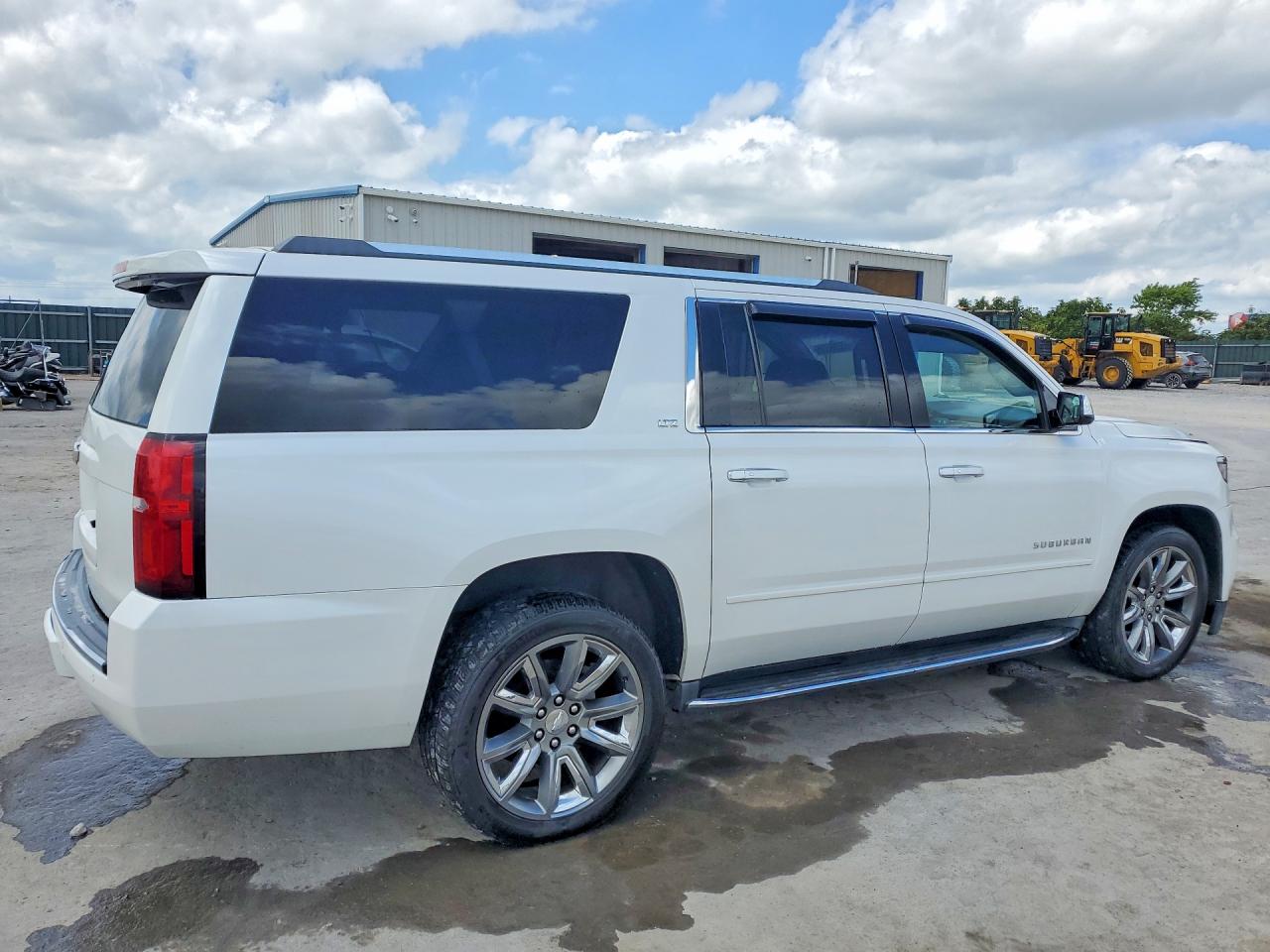 1GNSKJKC5GR379333 · 2016 CHEVROLET SUBURBAN · 3/12