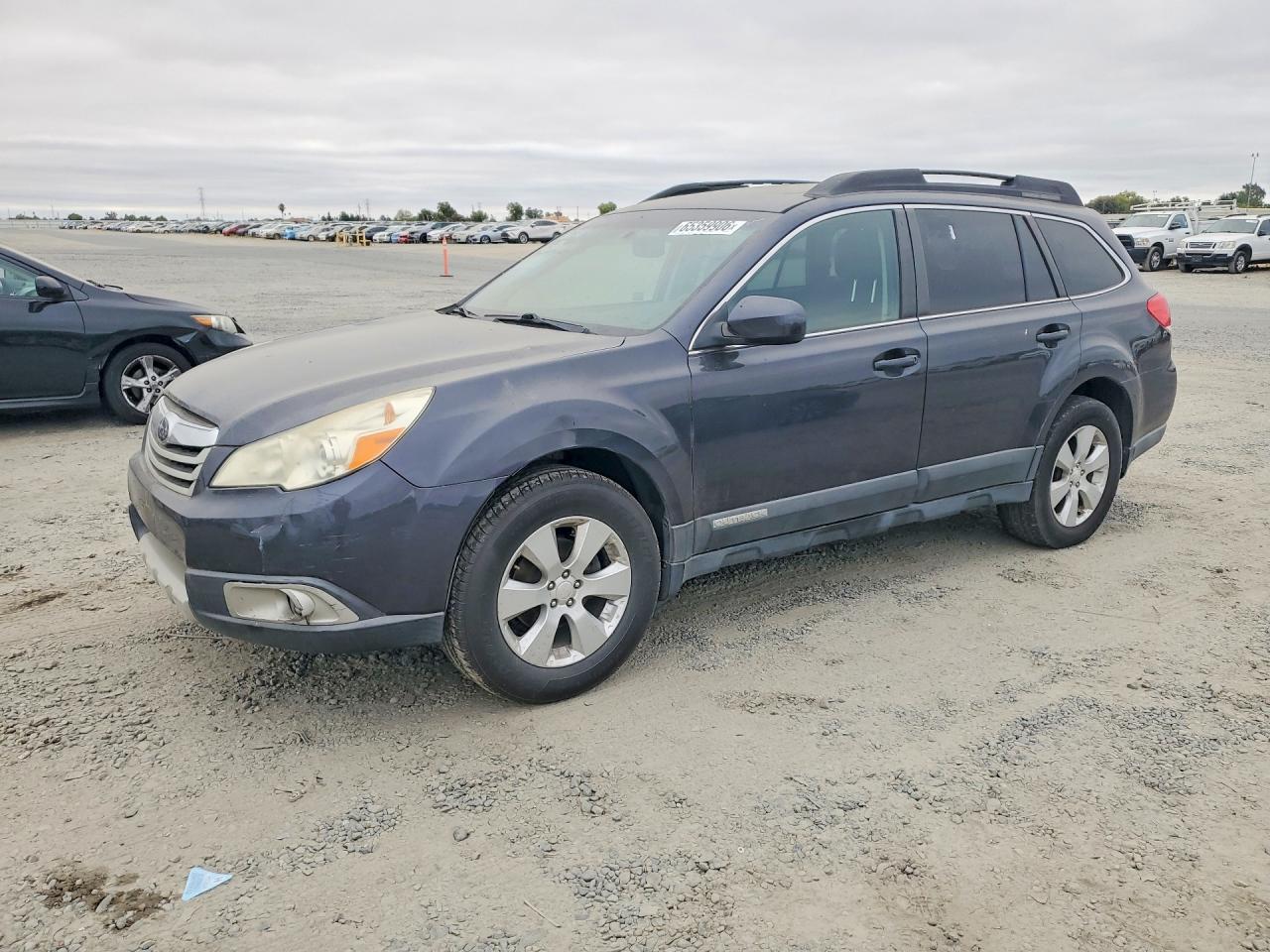 4S4BRCLC0B3367693 · 2011 SUBARU OUTBACK