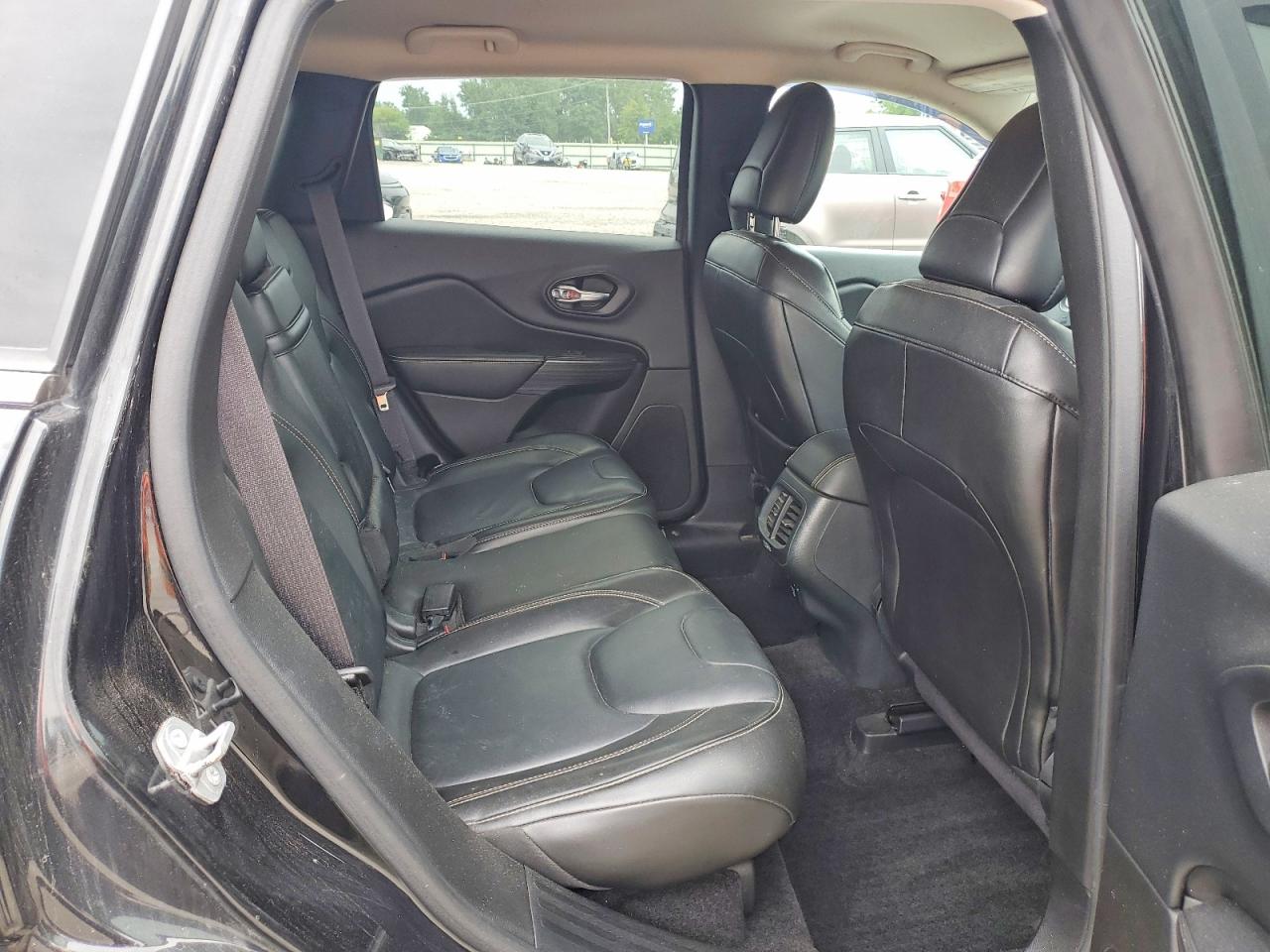 1C4PJMCS7FW614887 · 2015 JEEP CHEROKEE · 11/13