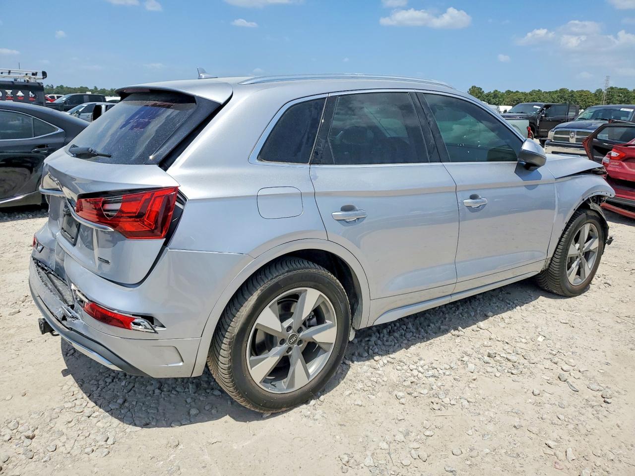 WA1BBAFY4N2130083 · 2022 AUDI Q5 · 3/13
