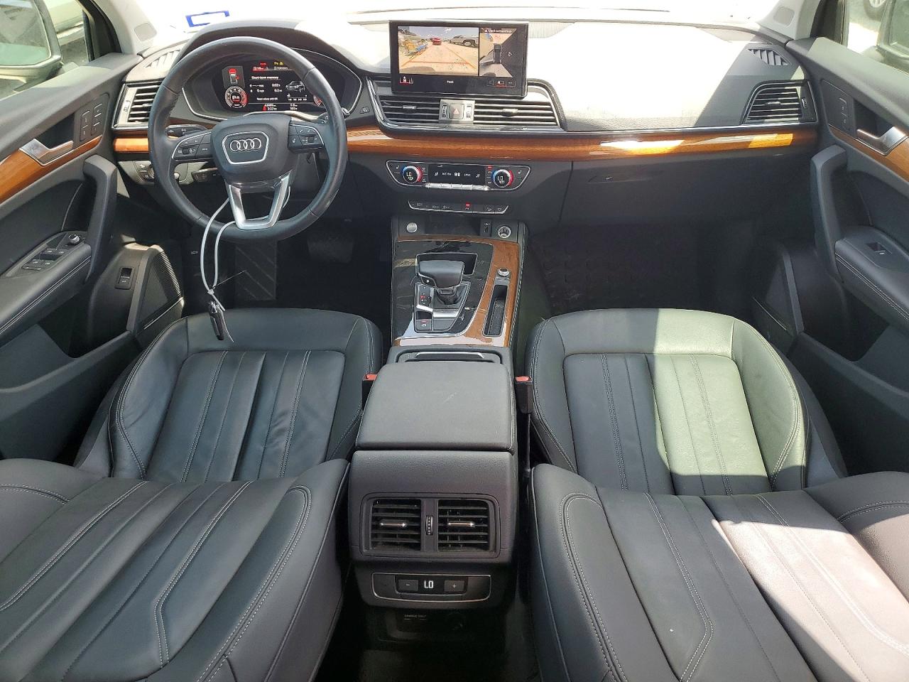 WA1BBAFY4N2130083 · 2022 AUDI Q5 · 8/13