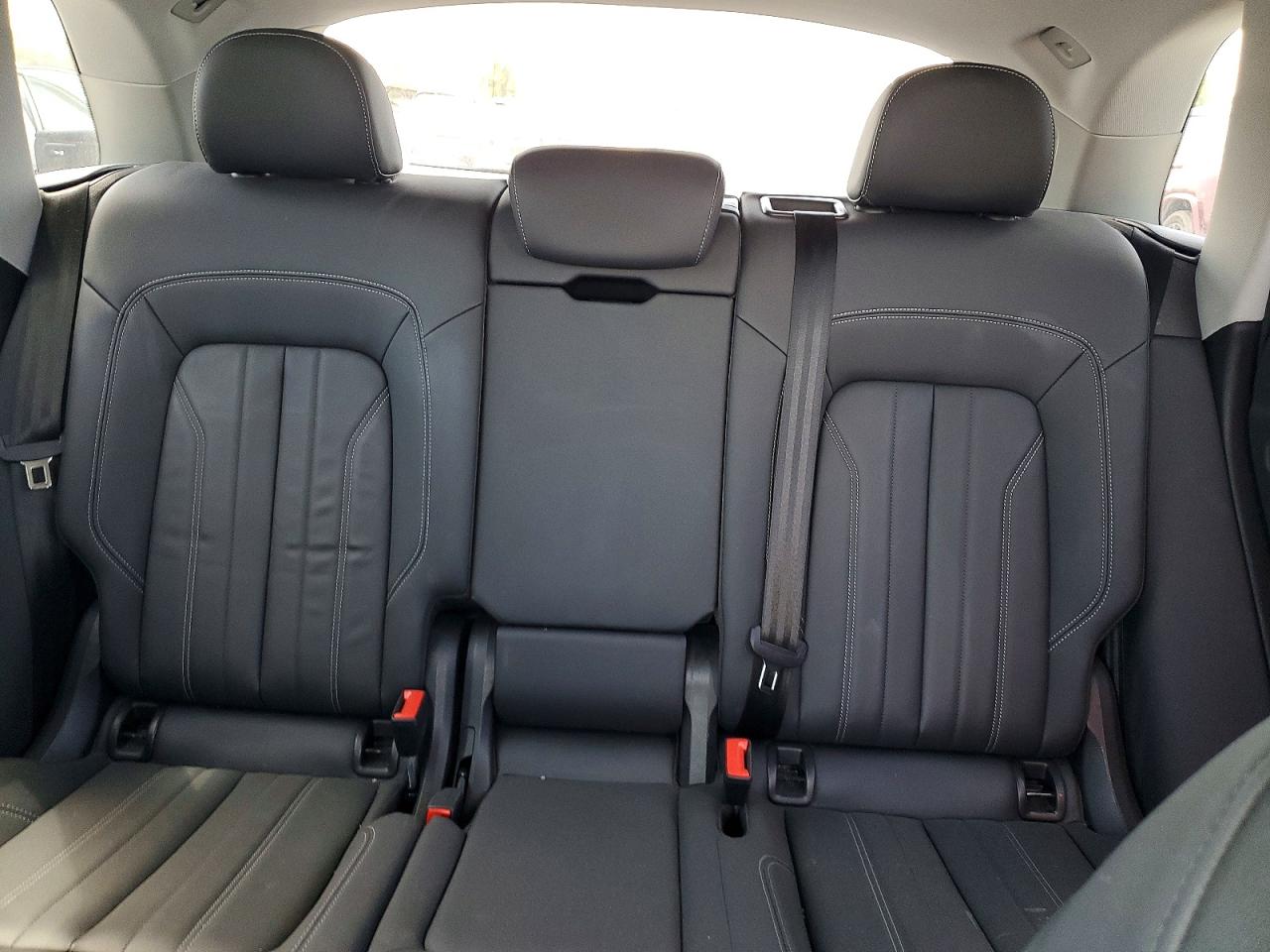 WA1BBAFY4N2130083 · 2022 AUDI Q5 · 10/13