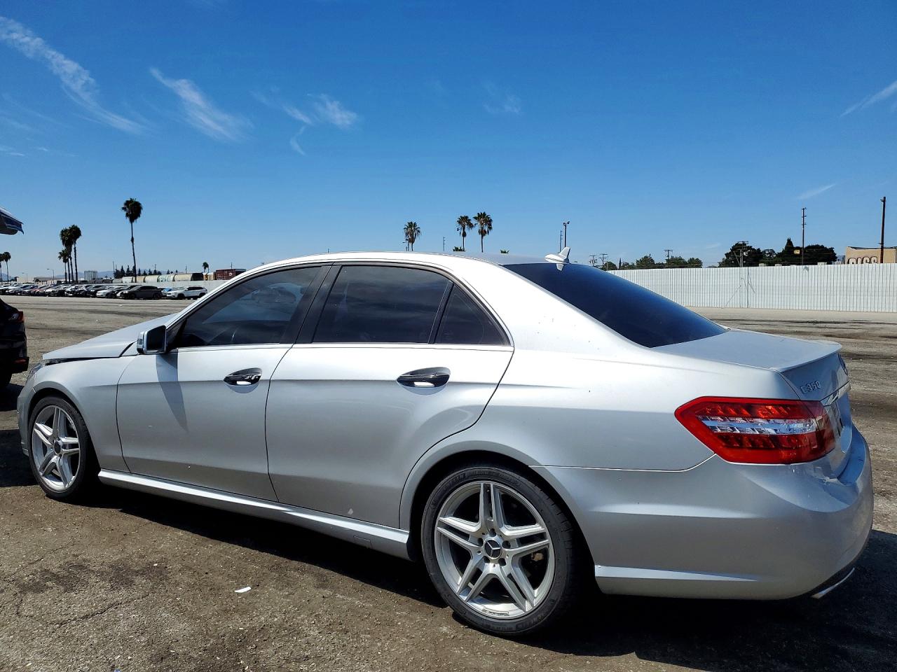 WDDHF5GB2BA370956 · 2011 MERCEDES-BENZ E · 2/12