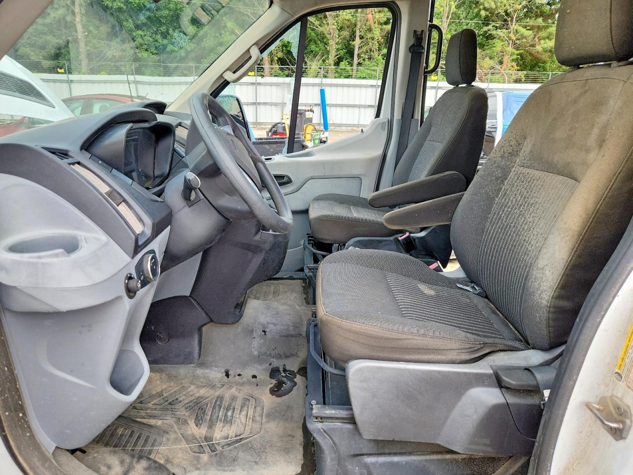 1FTYR2CM1KKA87305 · 2019 FORD TRANSIT · 7/14