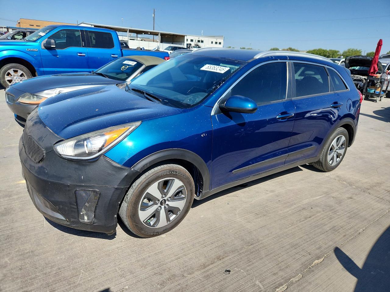KNDCB3LC8J5200739 · 2018 KIA NIRO
