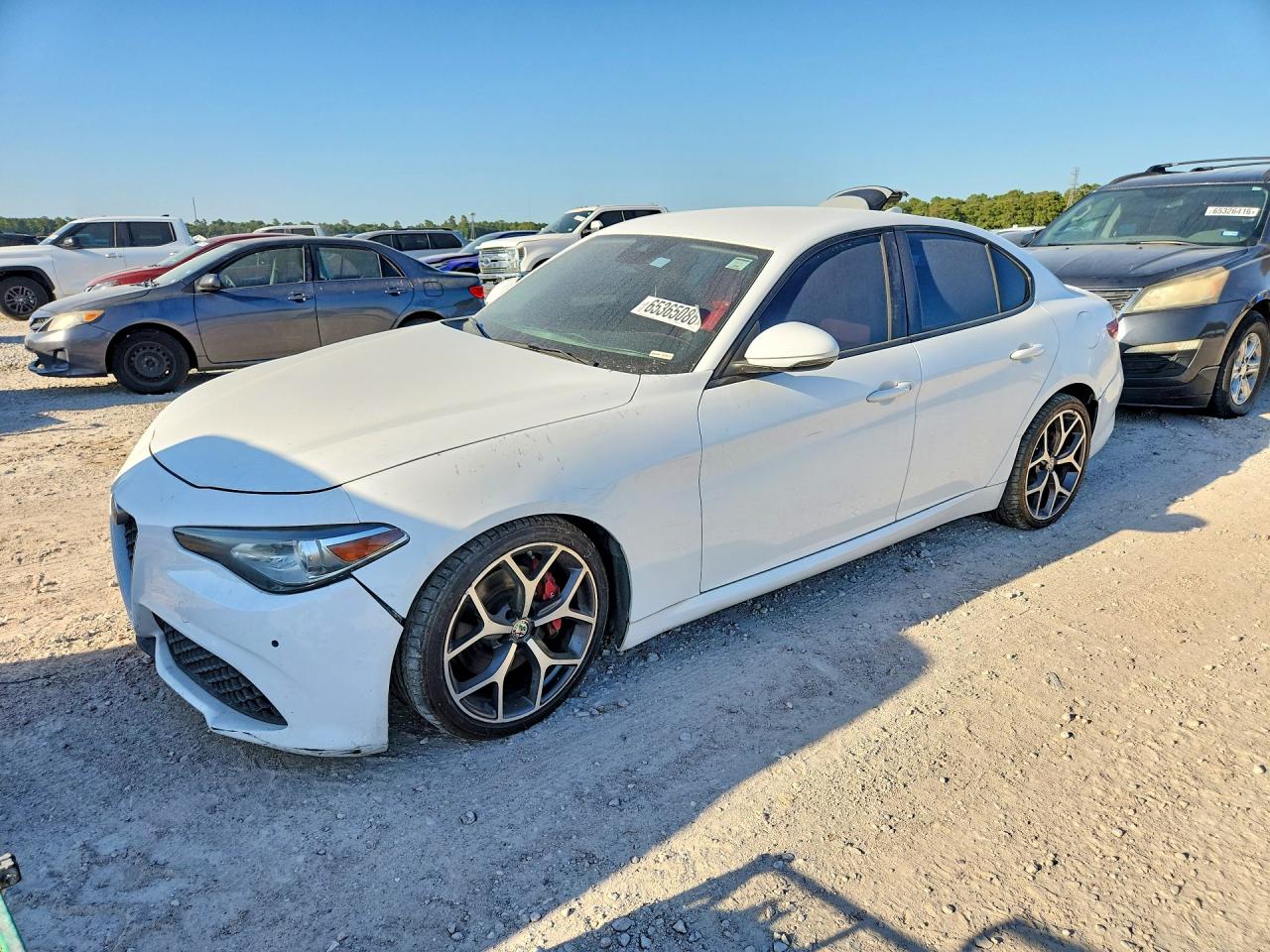 ZARFAECN6J7592448 · 2018 ALFA ROMEO GIULIA