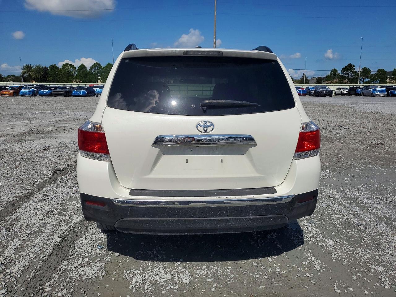 5TDZK3EH2BS036824 · 2011 TOYOTA HIGHLANDER · 6/13