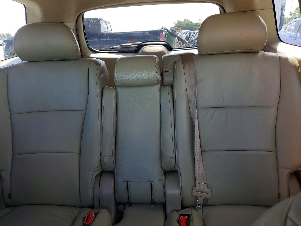 5TDZK3EH2BS036824 · 2011 TOYOTA HIGHLANDER · 10/13