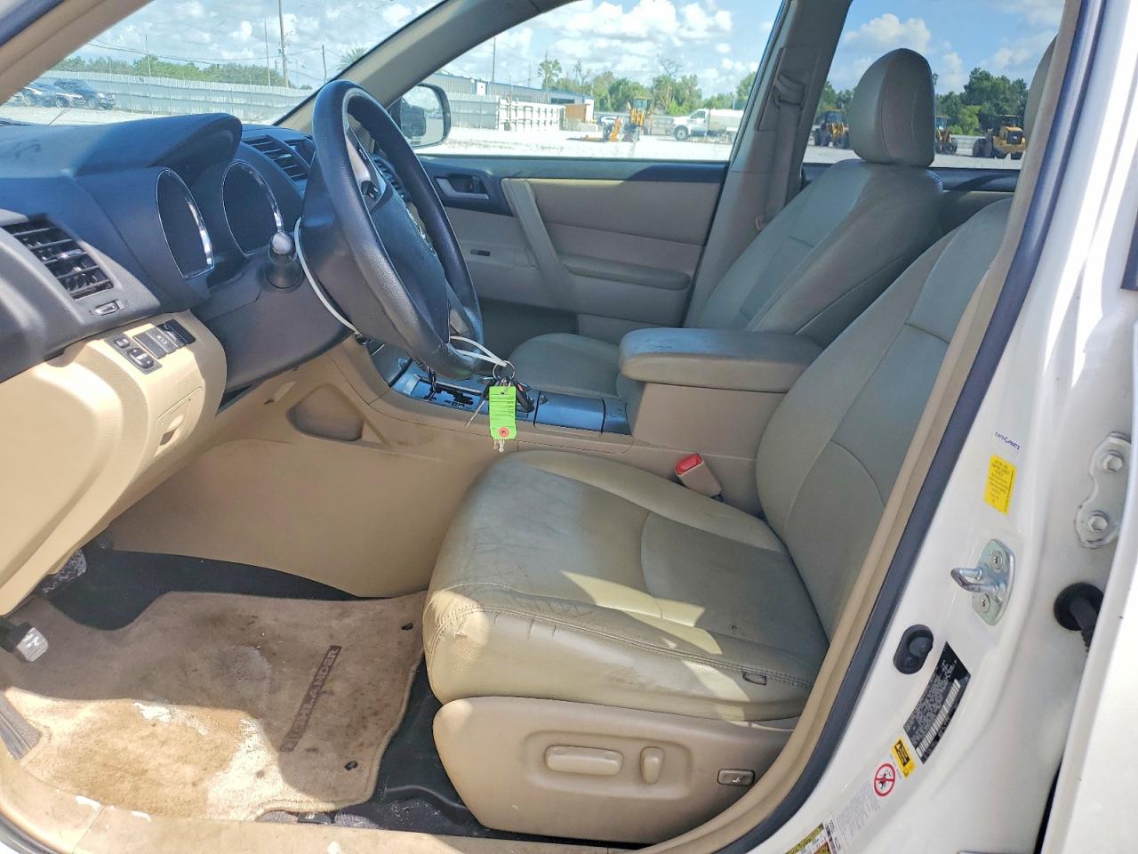 5TDZK3EH2BS036824 · 2011 TOYOTA HIGHLANDER · 7/13