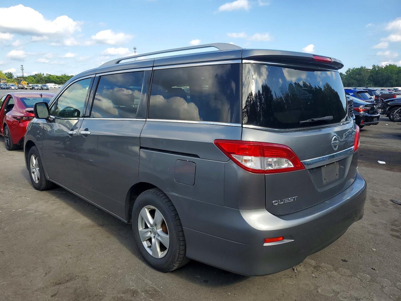 JN8AE2KP7H9165972 · 2017 NISSAN QUEST · 2/13