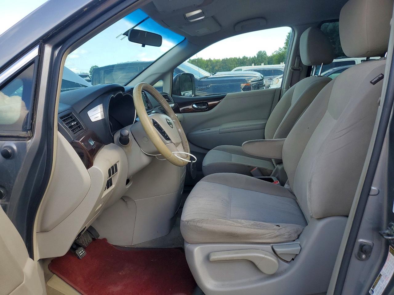 JN8AE2KP7H9165972 · 2017 NISSAN QUEST · 7/13