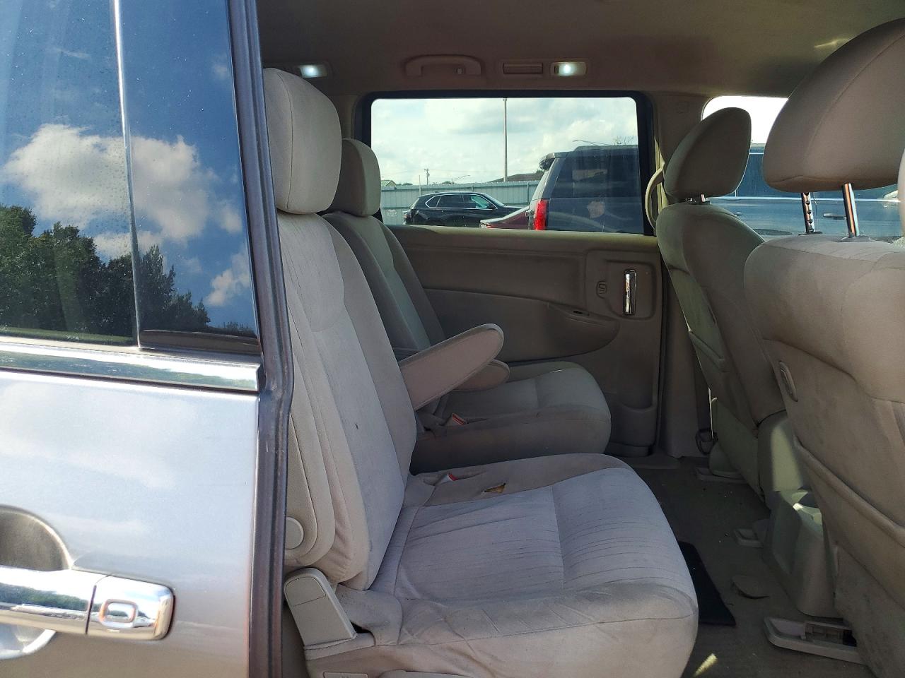 JN8AE2KP7H9165972 · 2017 NISSAN QUEST · 11/13