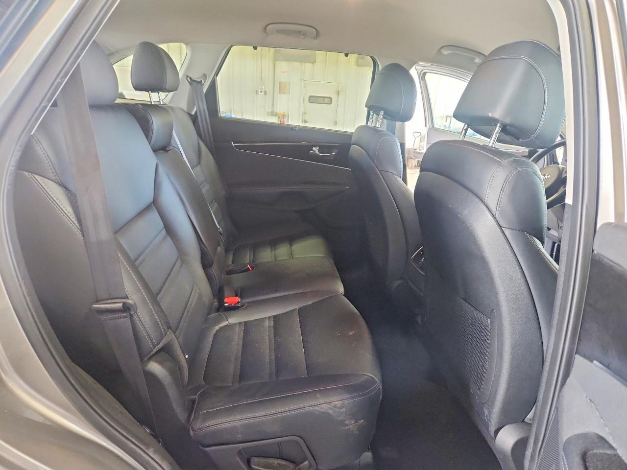 5XYPHDA53HG270130 · 2017 KIA SORENTO · 11/14