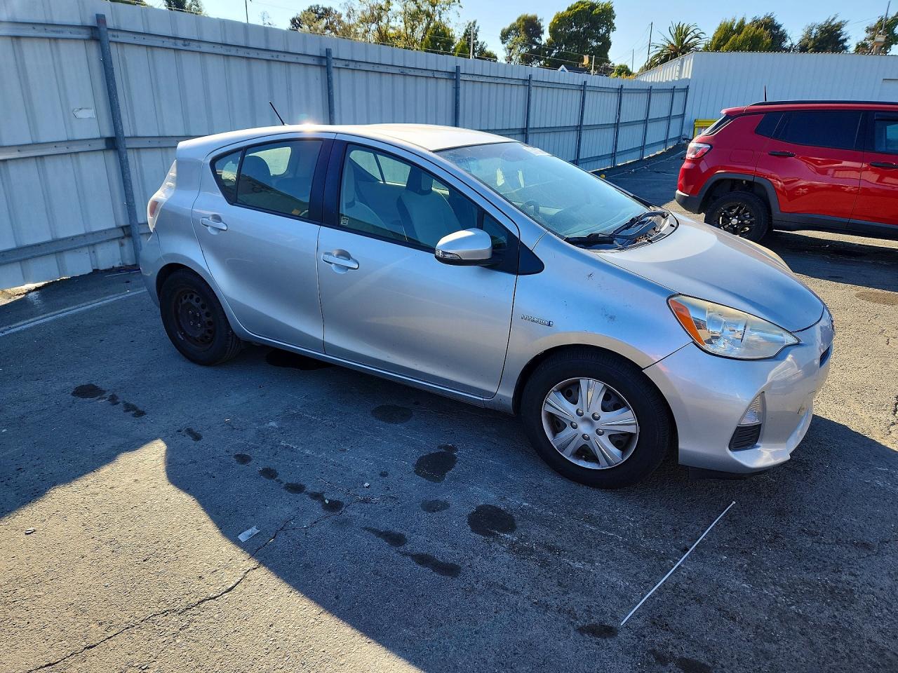 JTDKDTB34D1051863 · 2013 TOYOTA PRIUS C · 4/12