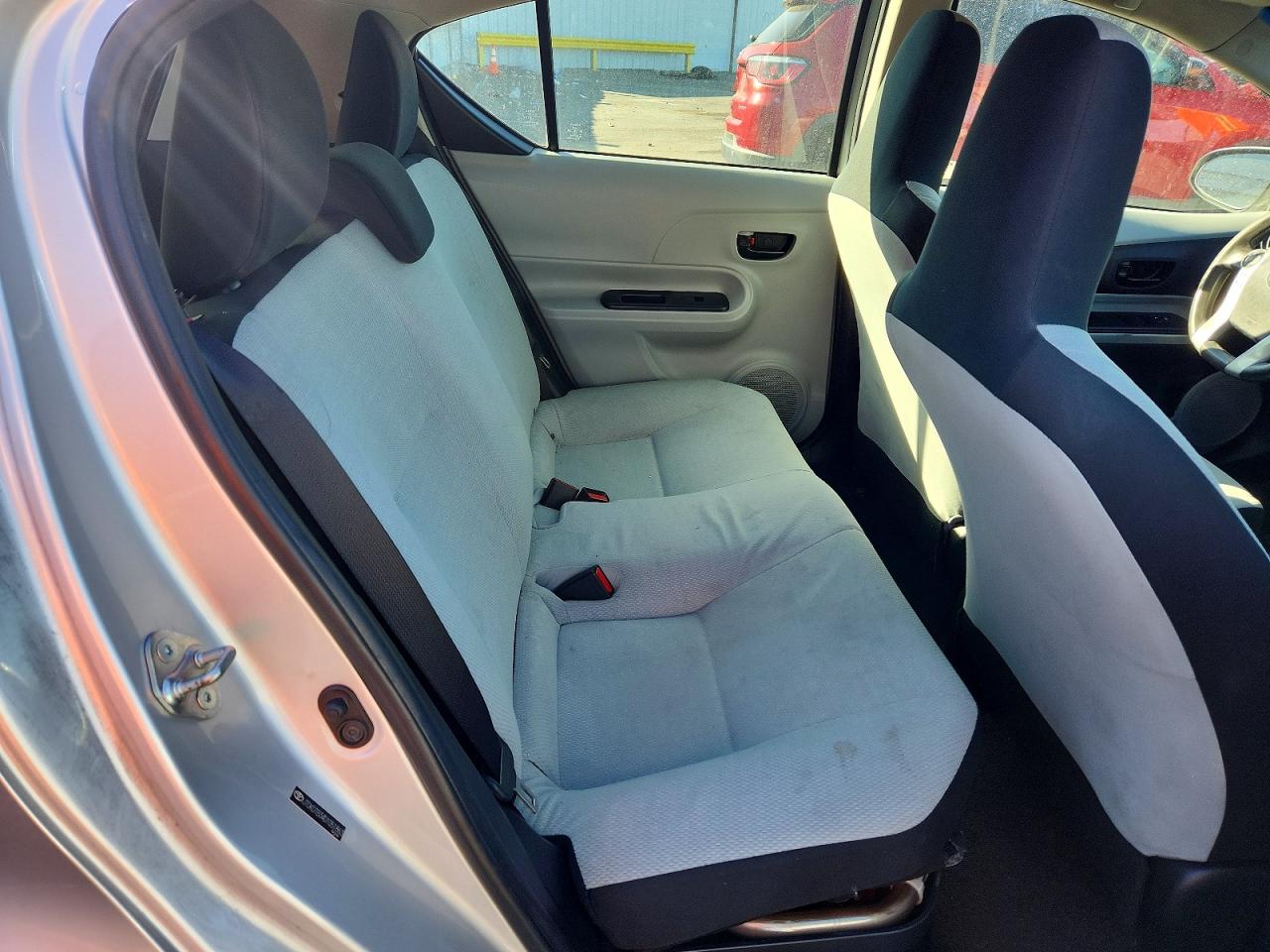 JTDKDTB34D1051863 · 2013 TOYOTA PRIUS C · 10/12