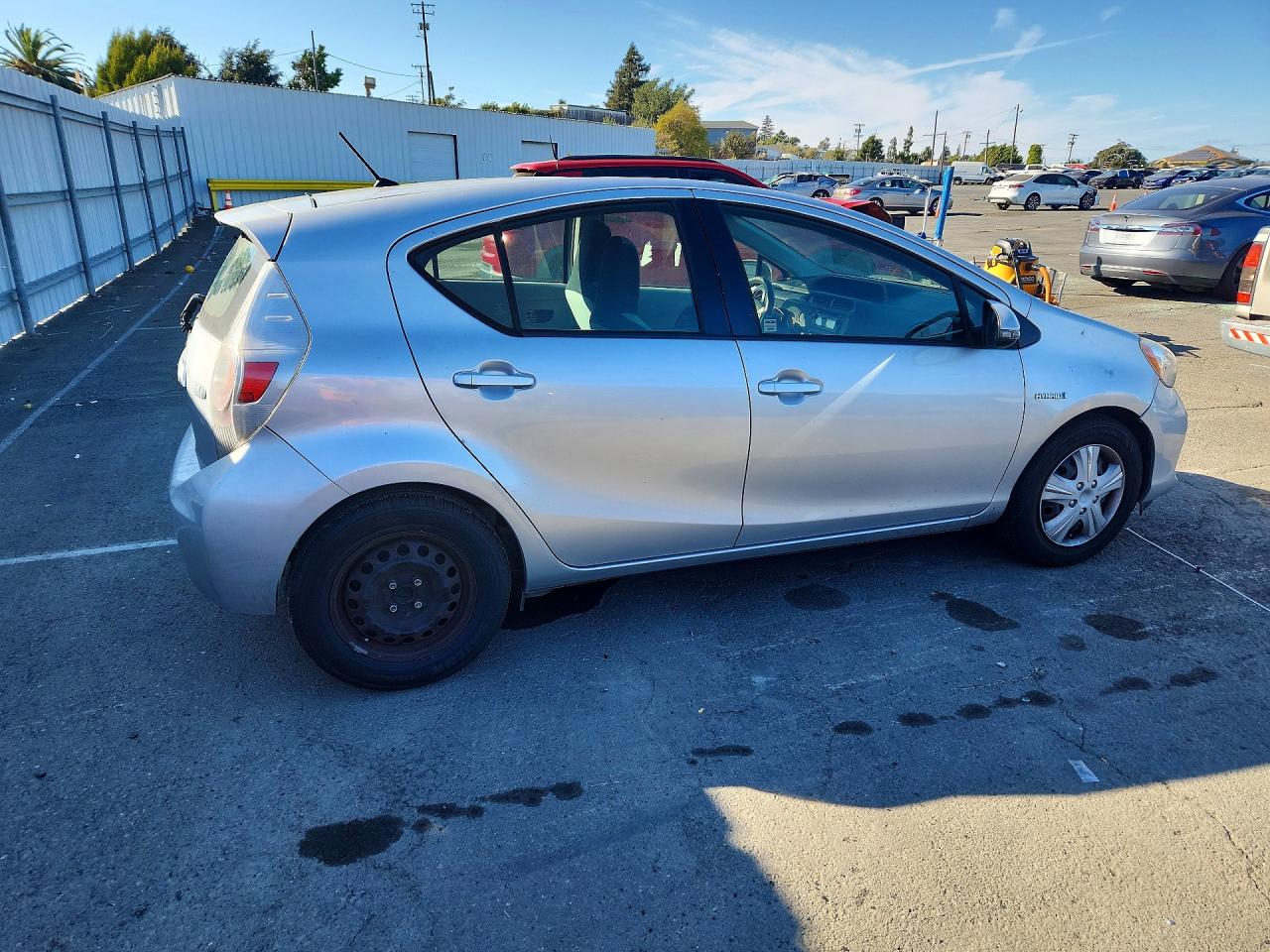 JTDKDTB34D1051863 · 2013 TOYOTA PRIUS C · 3/12