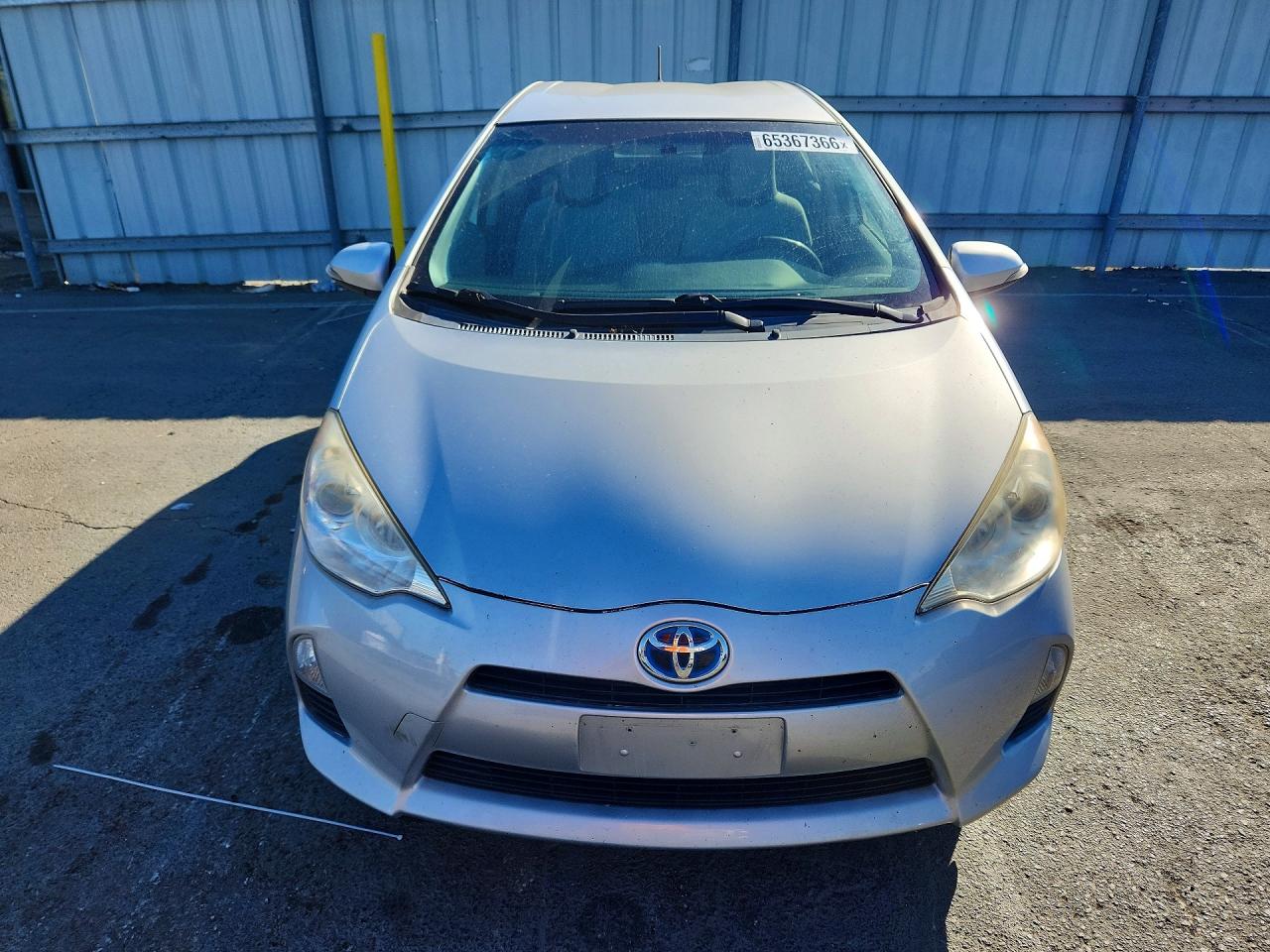 JTDKDTB34D1051863 · 2013 TOYOTA PRIUS C · 5/12