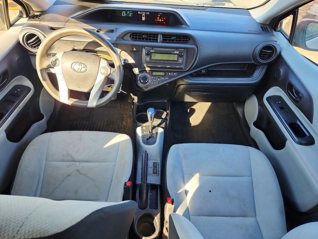 JTDKDTB34D1051863 · 2013 TOYOTA PRIUS C · 8/12