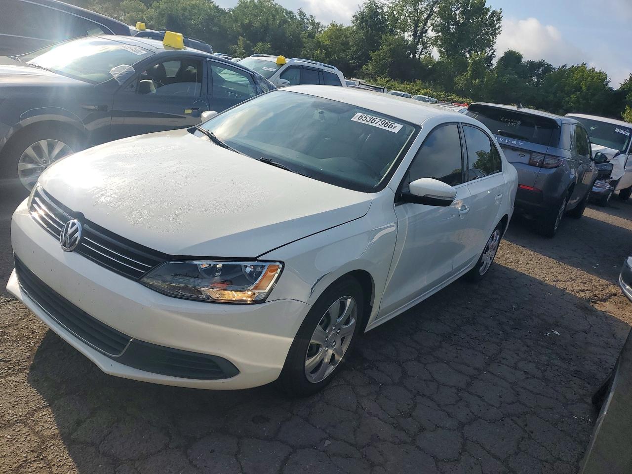 2013 VOLKSWAGEN JETTA