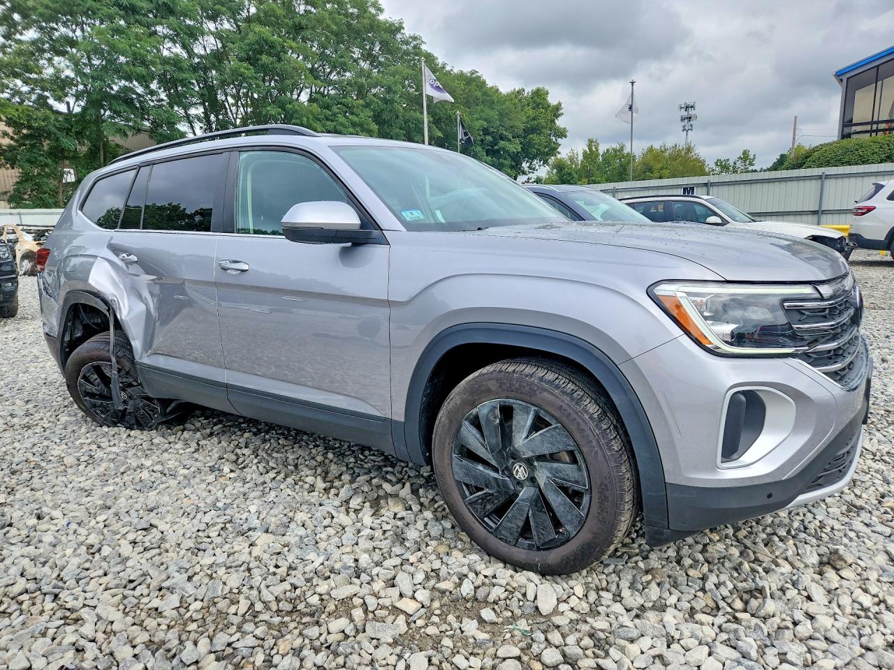 1V2HR2CA2SC527756 · 2025 VOLKSWAGEN ATLAS · 4/13