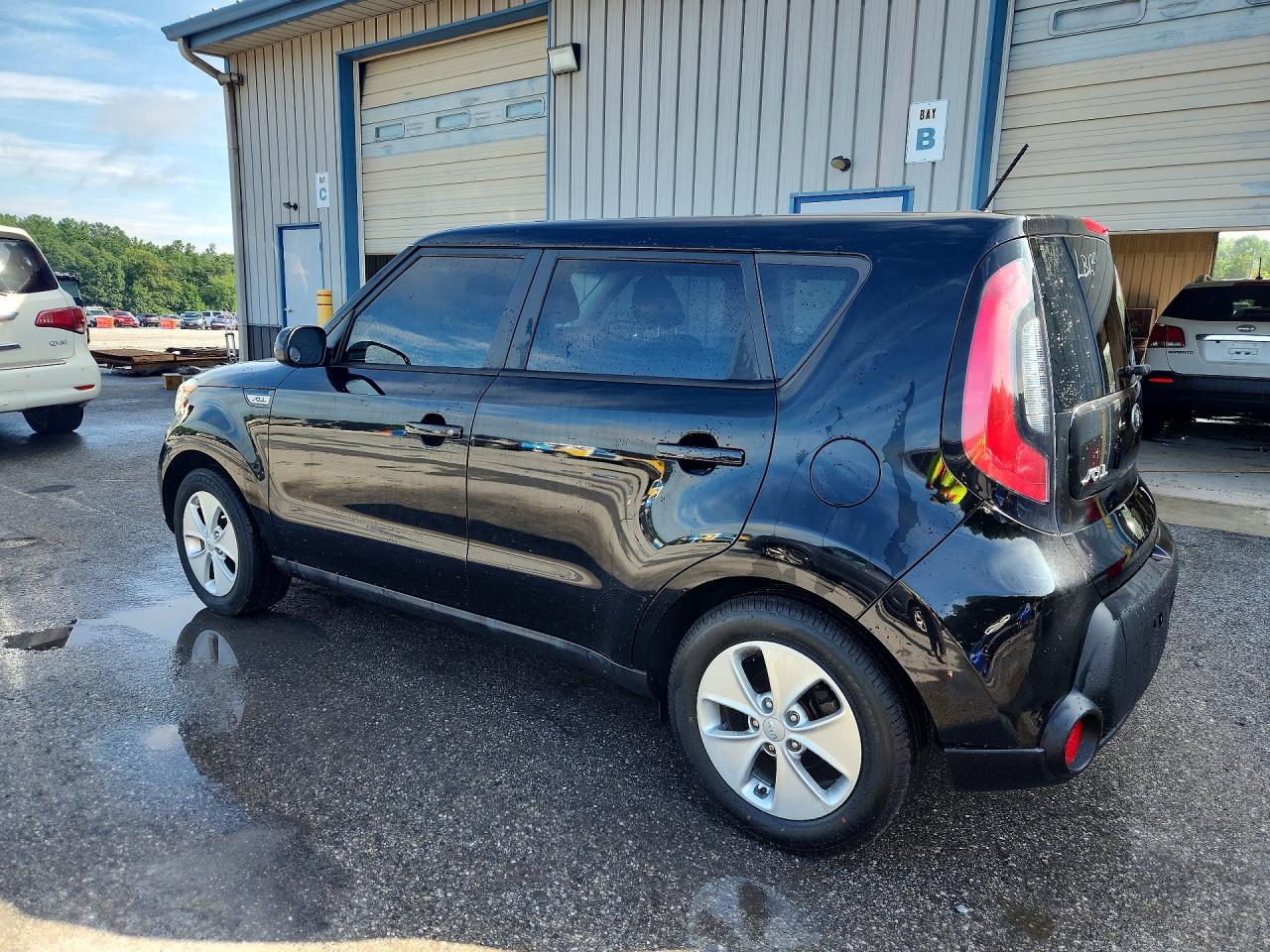 KNDJN2A20G7262328 · 2016 KIA SOUL · 2/13