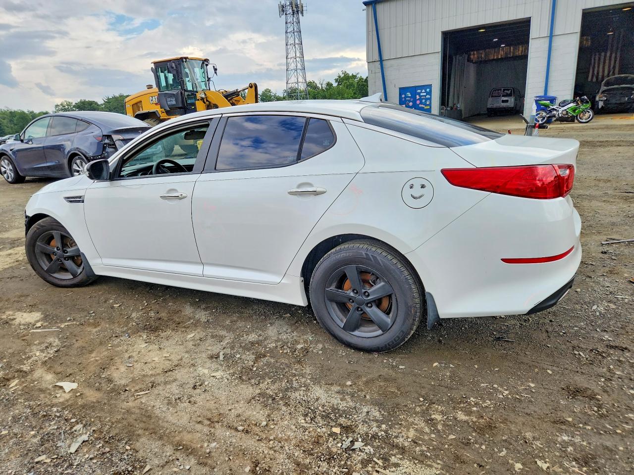KNAGM4A76F5545019 · 2015 KIA OPTIMA · 2/12