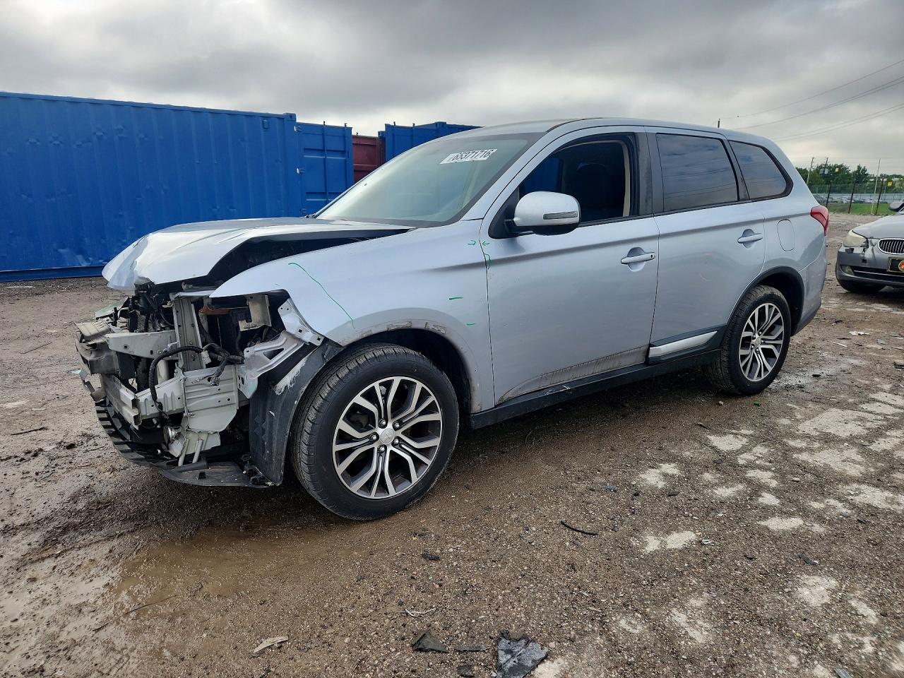 JA4AZ3A37HZ045880 · 2017 MITSUBISHI OUTLANDER