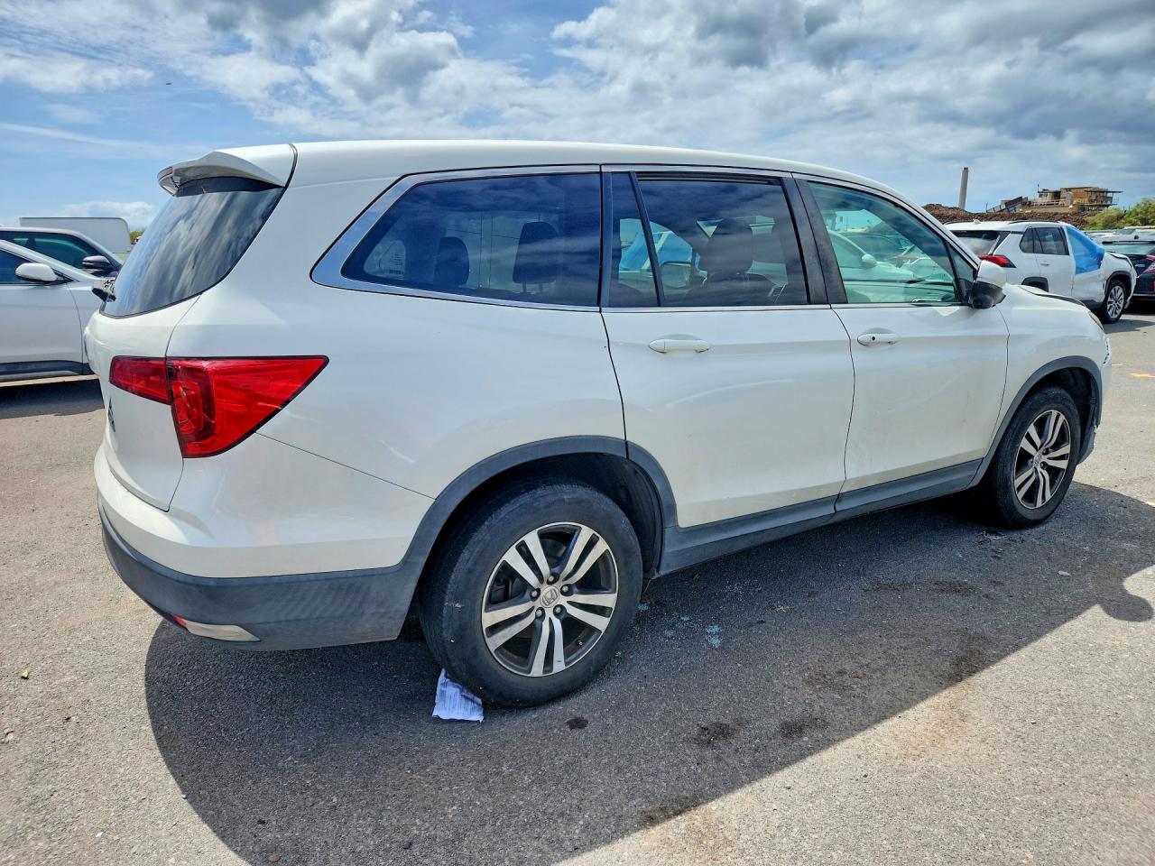 5FNYF5H53JB022740 · 2018 HONDA PILOT · 3/13