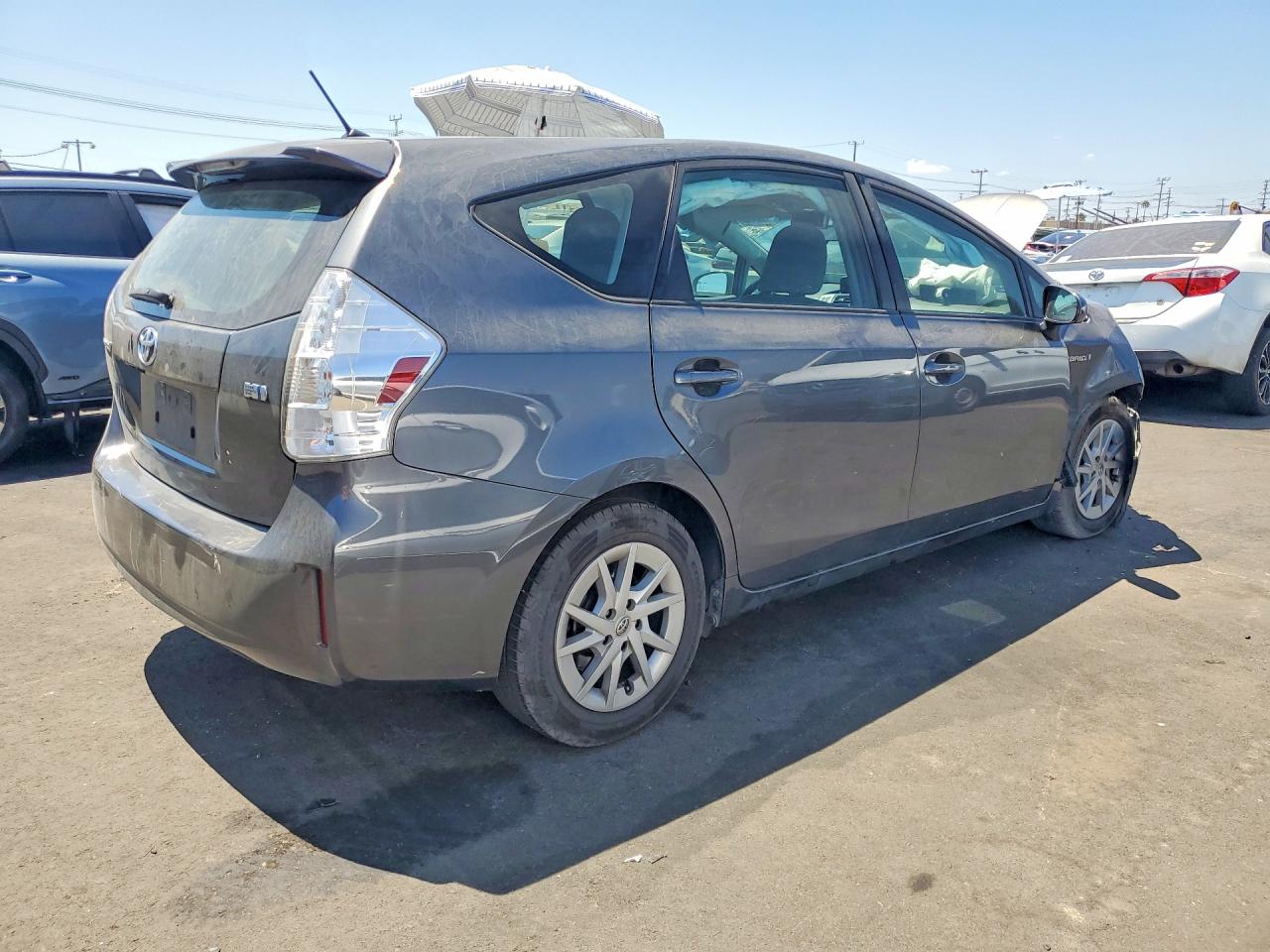 JTDZN3EU7C3057904 · 2012 TOYOTA PRIUS V · 3/12