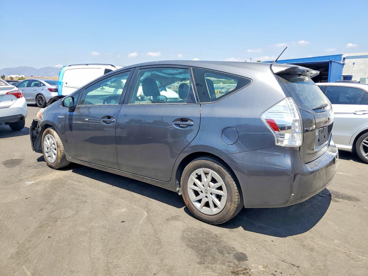 JTDZN3EU7C3057904 · 2012 TOYOTA PRIUS V · 2/12