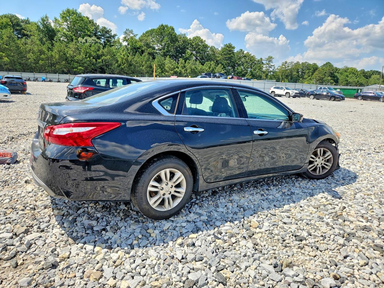 1N4AL3AP5HN343500 · 2017 NISSAN ALTIMA · 3/12