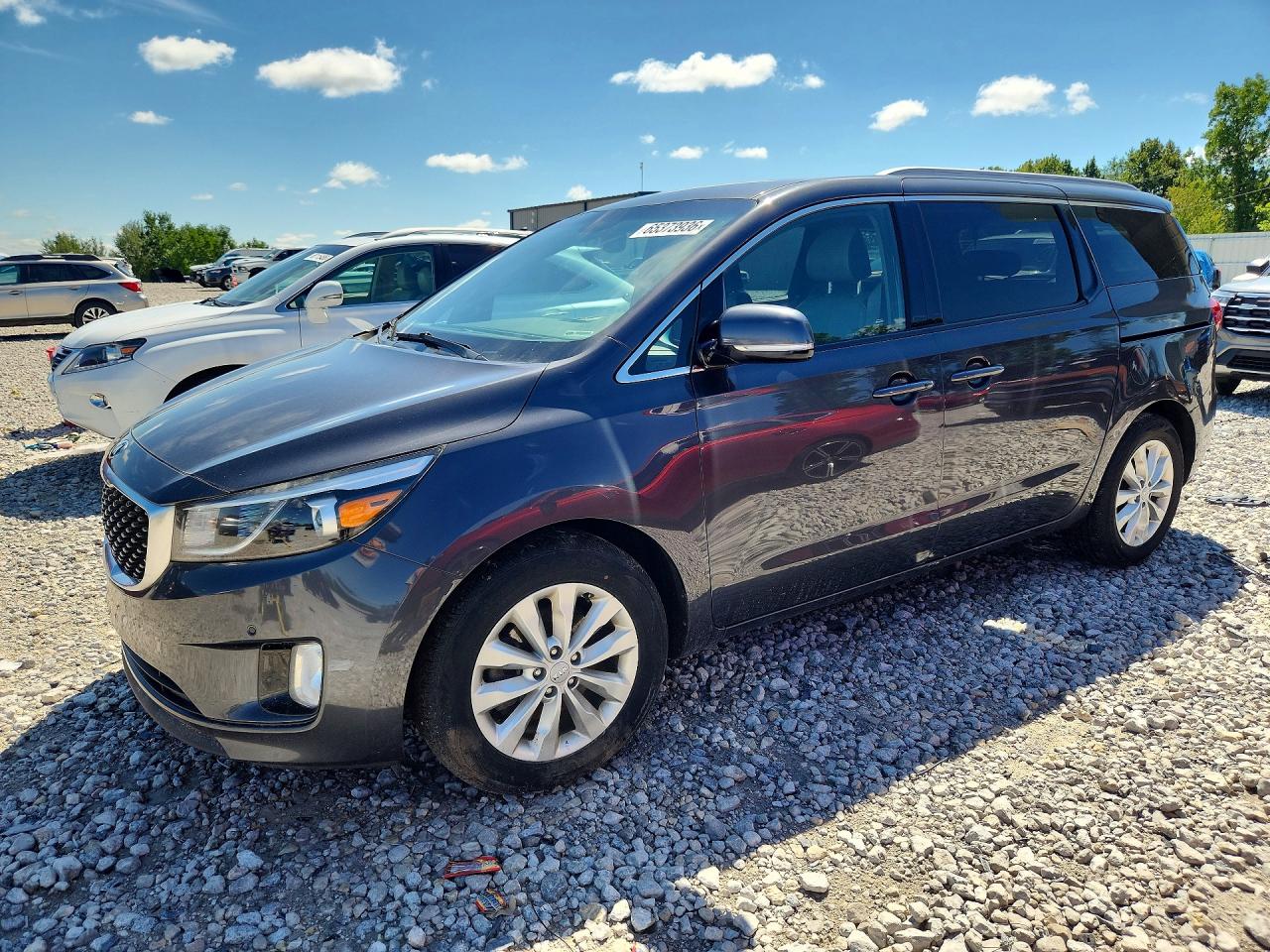 KNDMC5C17J6379104 · 2018 KIA SEDONA