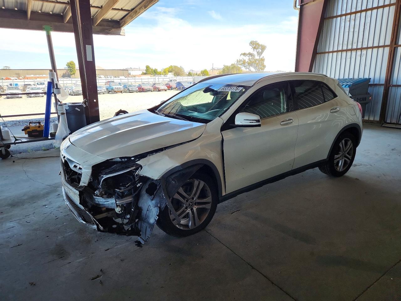 2020 MERCEDES-BENZ GLA
