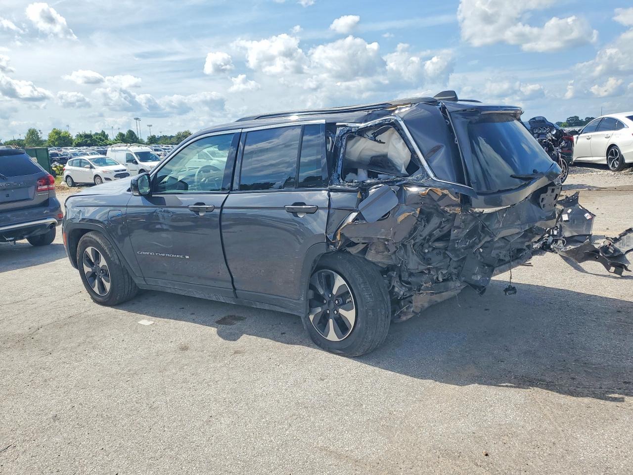1C4RJYB67RC125531 · 2024 JEEP GRAND CHEROKEE · 2/13