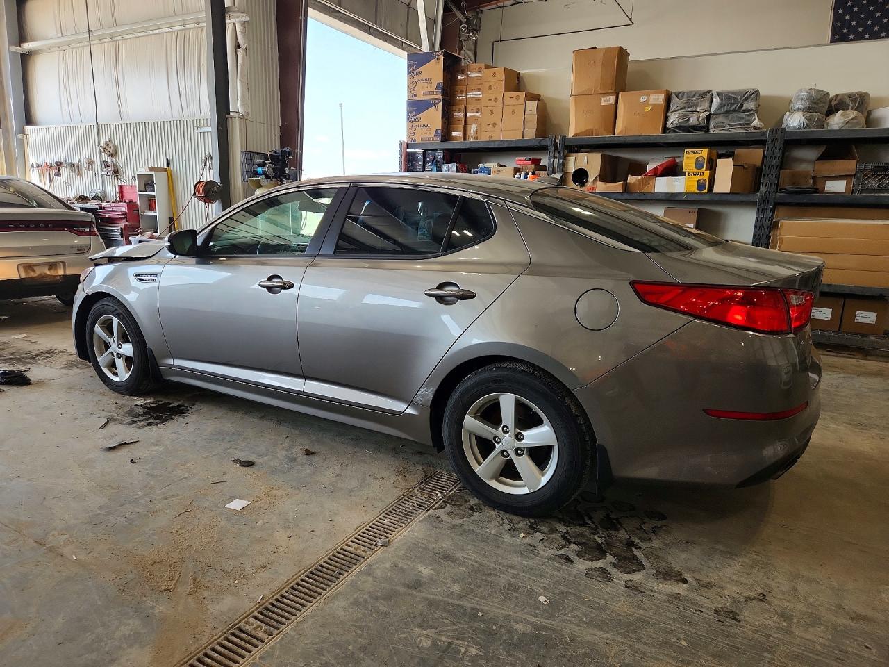 5XXGM4A7XFG489343 · 2015 KIA OPTIMA · 2/12