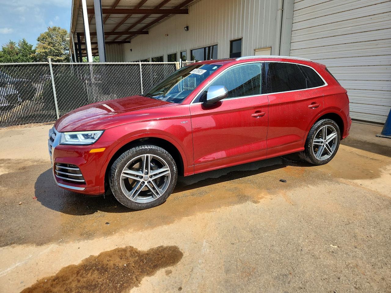 WA1C4AFY9J2021501 · 2018 AUDI SQ5