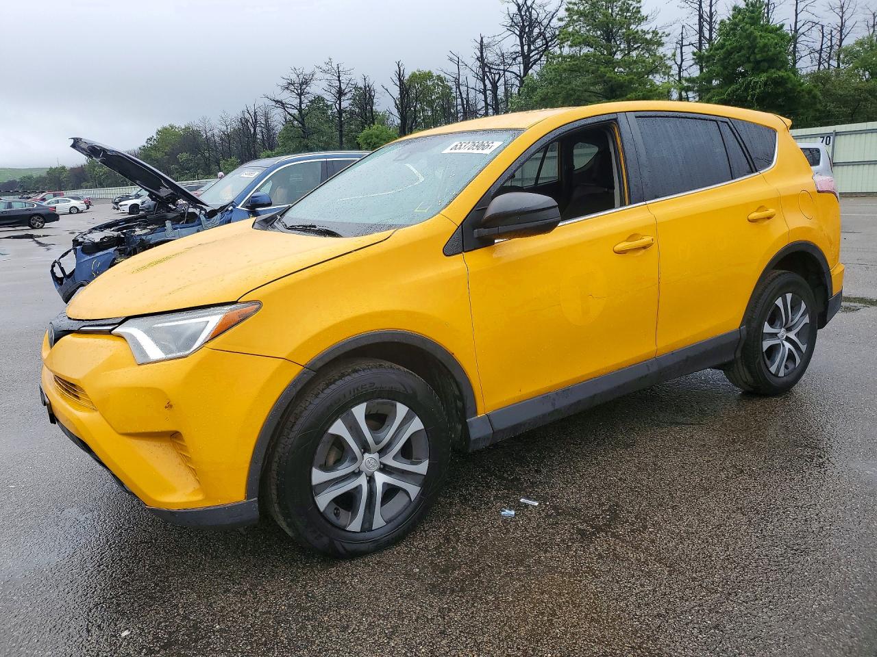 JTMBFREV6JD256623 · 2018 TOYOTA RAV4